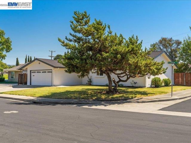 7654 Cardigan St, Dublin, CA 94568