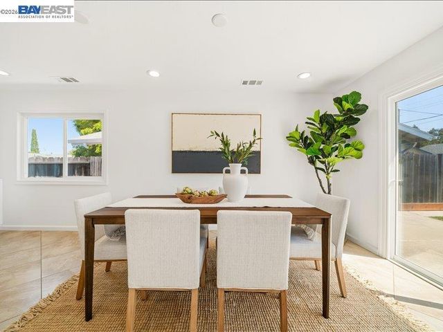 7654 Cardigan St, Dublin, CA 94568
