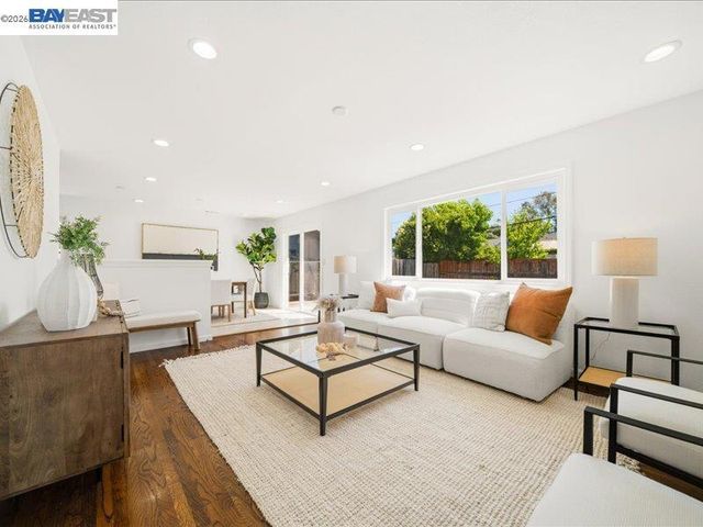 7654 Cardigan St, Dublin, CA 94568
