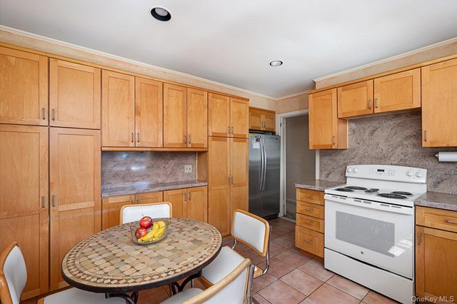 76 Baker Hill Road, Great Neck, NY 11023