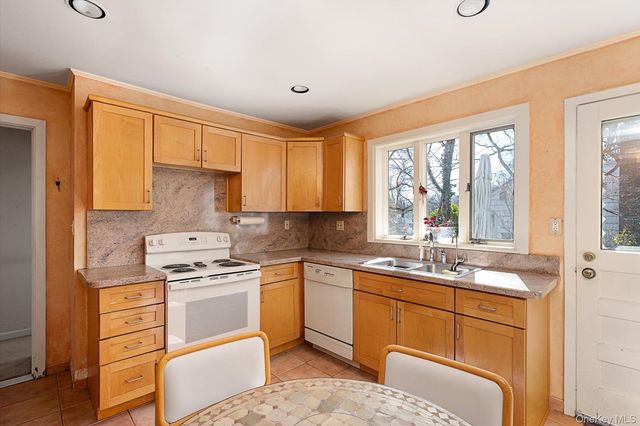 76 Baker Hill Road, Great Neck, NY 11023