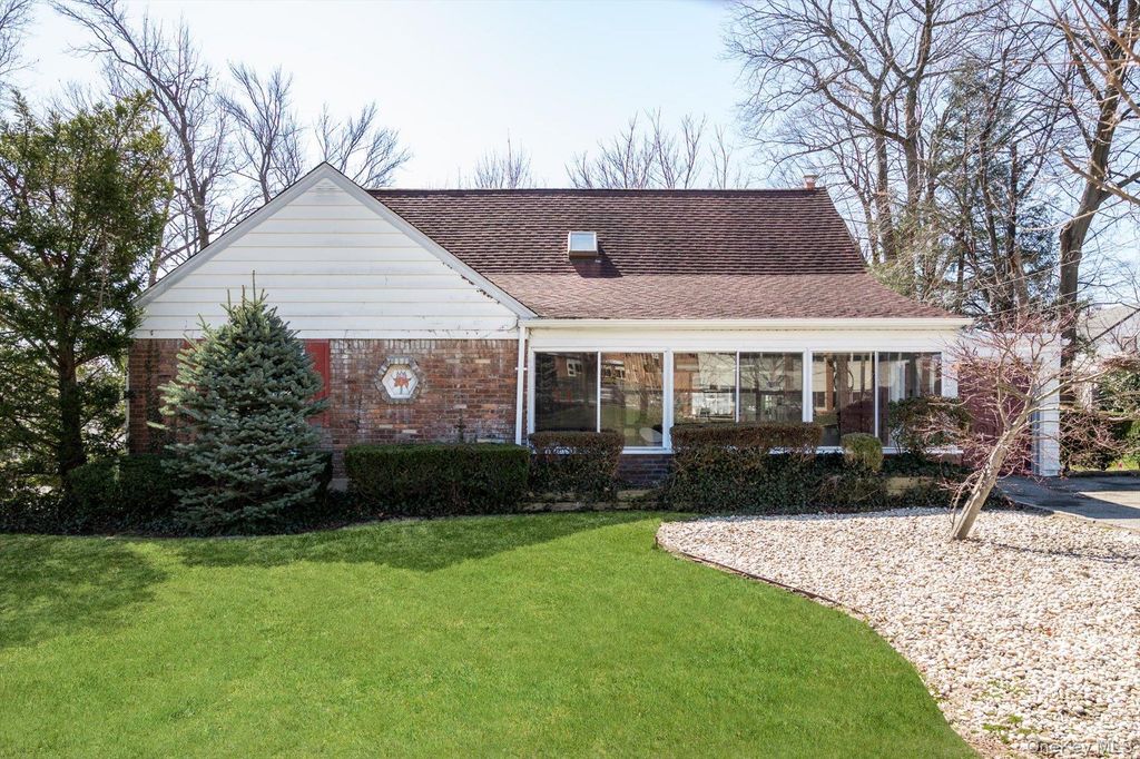 76 Baker Hill Road, Great Neck, NY 11023