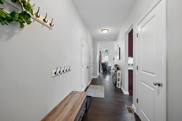 2114 Visconti Drive, Grove City, OH 43123