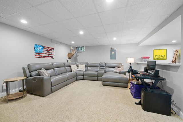 2114 Visconti Drive, Grove City, OH 43123