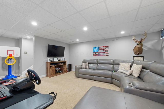 2114 Visconti Drive, Grove City, OH 43123