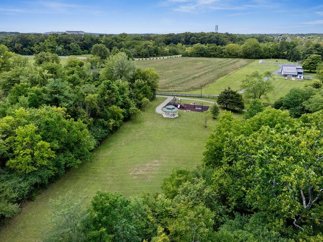 2114 Visconti Drive, Grove City, OH 43123