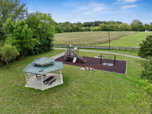 2114 Visconti Drive, Grove City, OH 43123