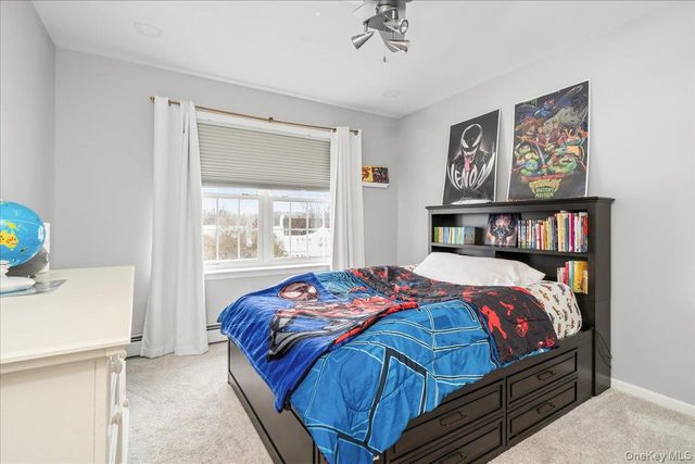 18 Coach House Court, New Windsor, NY 12553