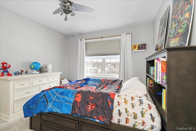 18 Coach House Court, New Windsor, NY 12553