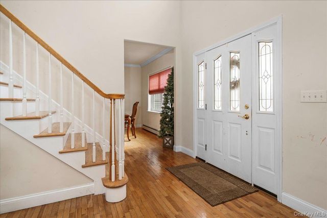 18 Coach House Court, New Windsor, NY 12553