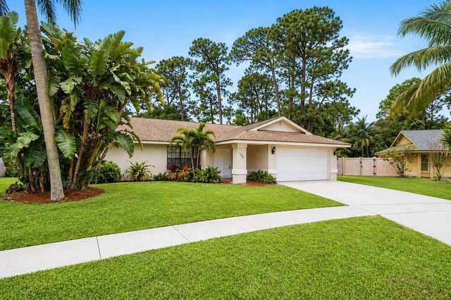 190 Parkwood Drive S, Royal Palm Beach, FL 33411