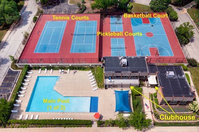3030 Pheasant Creek Drive 102, Northbrook, IL 60062