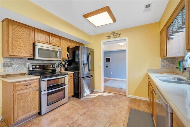 6124 Carolina TRL, Roanoke, VA 24019