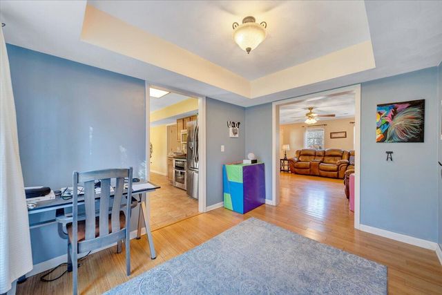 6124 Carolina TRL, Roanoke, VA 24019