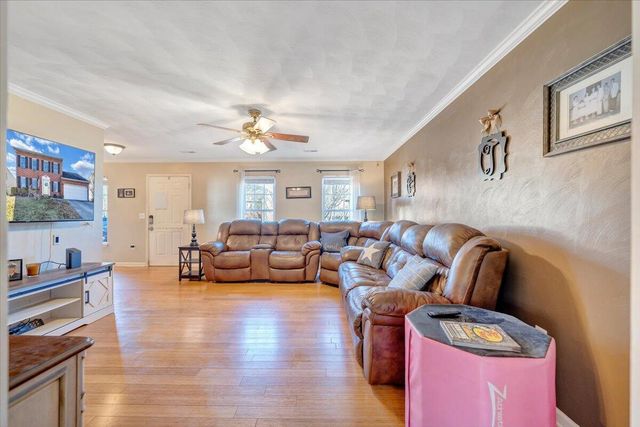 6124 Carolina TRL, Roanoke, VA 24019