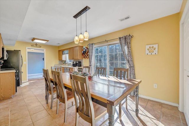 6124 Carolina TRL, Roanoke, VA 24019