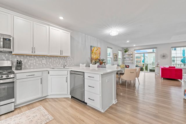 1627 Sager Way, Batavia, IL 60510