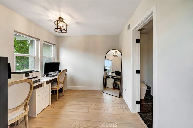30480 Passageway Place, Agoura Hills, CA 91301