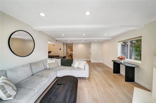 30480 Passageway Place, Agoura Hills, CA 91301