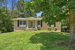 413 Clearwater Dr, Nashville, TN 37217