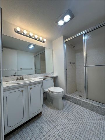 8940 S Hollybrook Blvd 201, Pembroke Pines, FL 33025