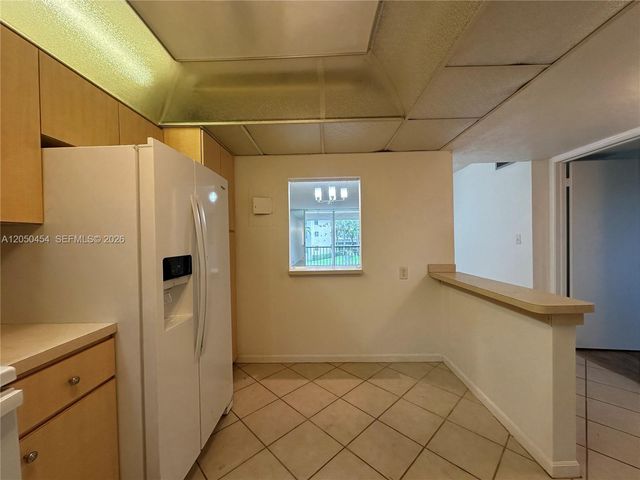 8940 S Hollybrook Blvd 201, Pembroke Pines, FL 33025
