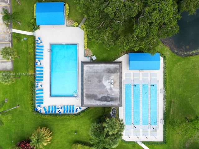8940 S Hollybrook Blvd 201, Pembroke Pines, FL 33025