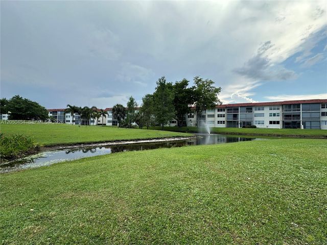 8940 S Hollybrook Blvd 201, Pembroke Pines, FL 33025