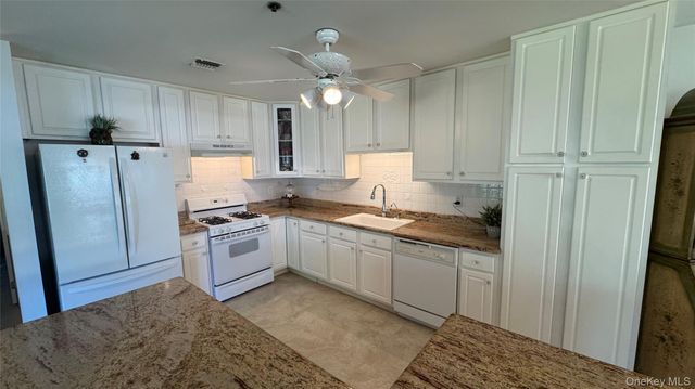 169 Captains Way, Port Jefferson Station, NY 11776