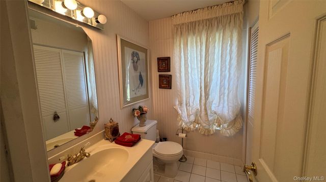 169 Captains Way, Port Jefferson Station, NY 11776