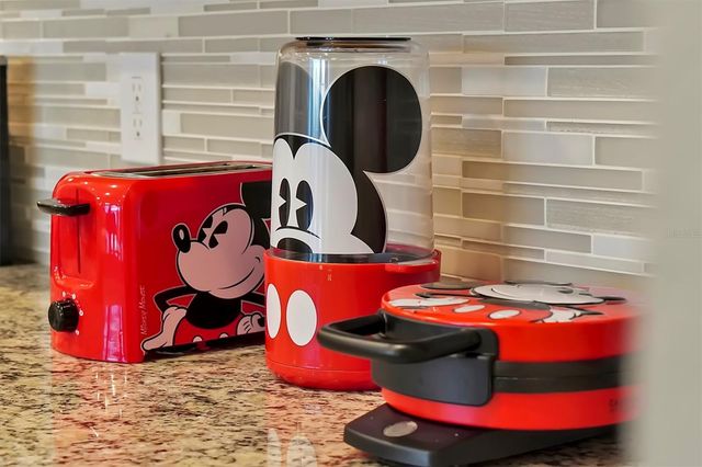 7578 OAK SPRING LANE, Davenport, FL 33837