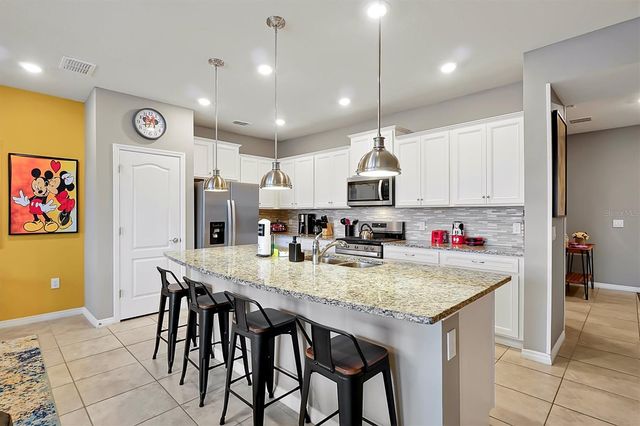 7578 OAK SPRING LANE, Davenport, FL 33837