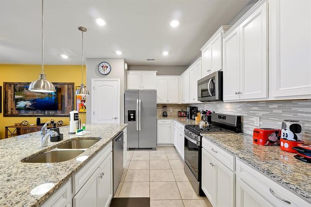 7578 OAK SPRING LANE, Davenport, FL 33837