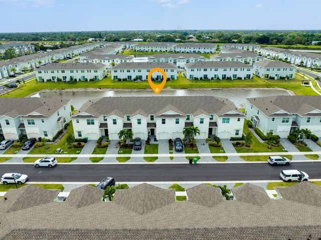 226 SE Woodbark Street, Port St. Lucie, FL 34984