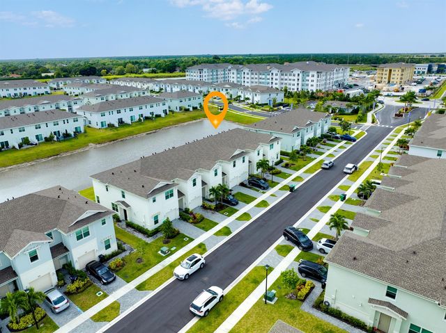 226 SE Woodbark Street, Port St. Lucie, FL 34984