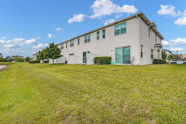 226 SE Woodbark Street, Port St. Lucie, FL 34984