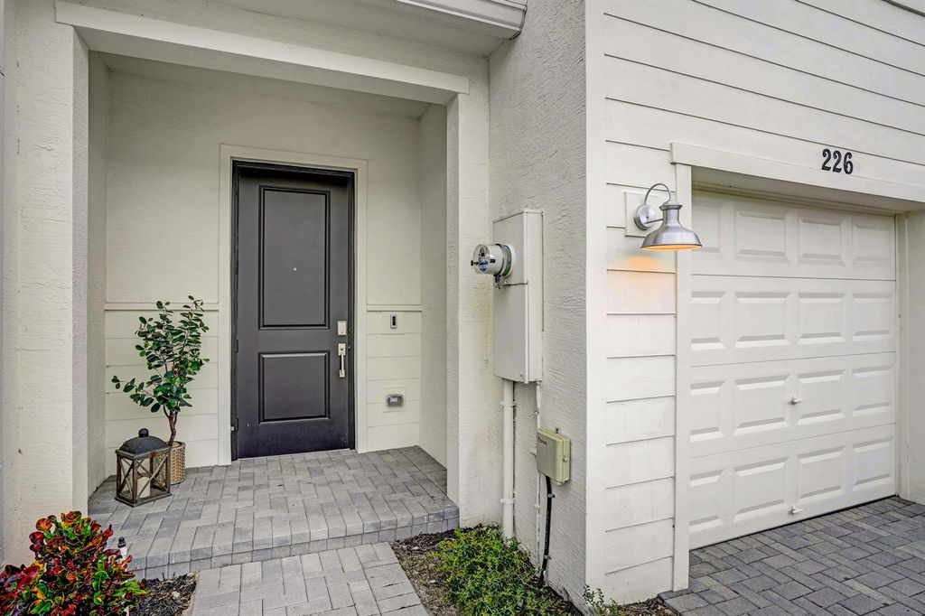 226 SE Woodbark Street, Port St. Lucie, FL 34984