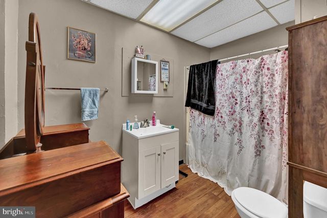131-133 E CHESTNUT ST, Hanover, PA 17331