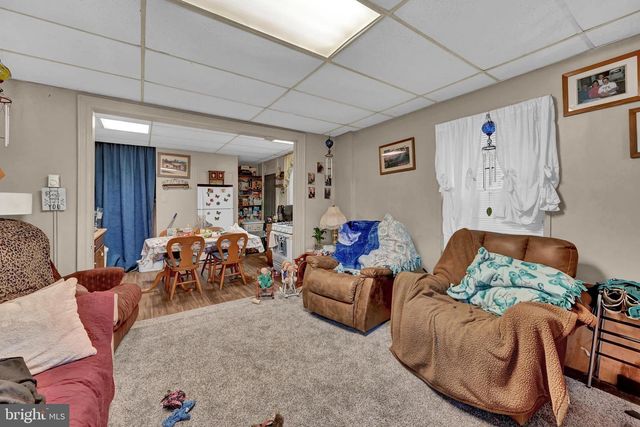 131-133 E CHESTNUT ST, Hanover, PA 17331