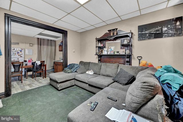 131-133 E CHESTNUT ST, Hanover, PA 17331