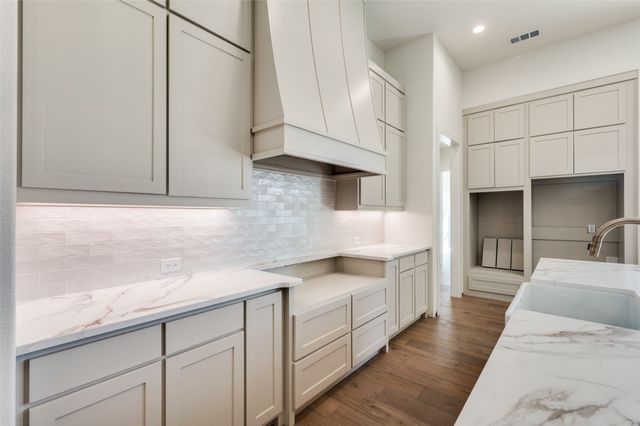 932 Bandon Dunes Drive, Fort Worth, TX 76028