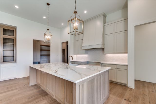 932 Bandon Dunes Drive, Fort Worth, TX 76028