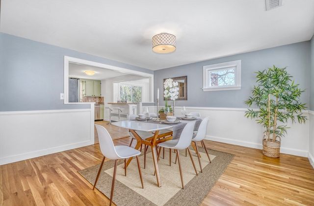 115 Washington St, Melrose, MA 02176