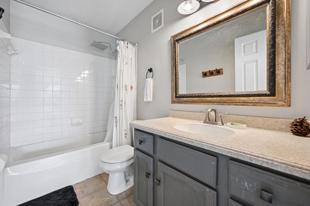 2053 Wedgewood Lane, Hebron, KY 41048