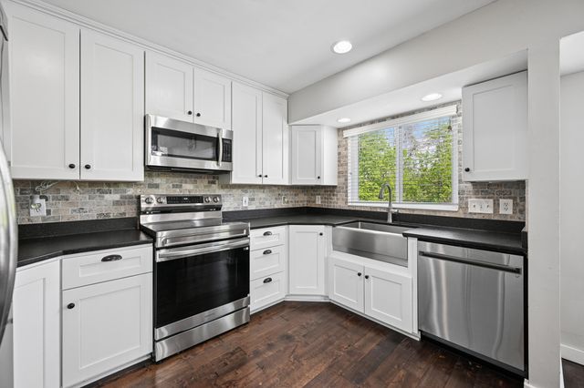 2053 Wedgewood Lane, Hebron, KY 41048