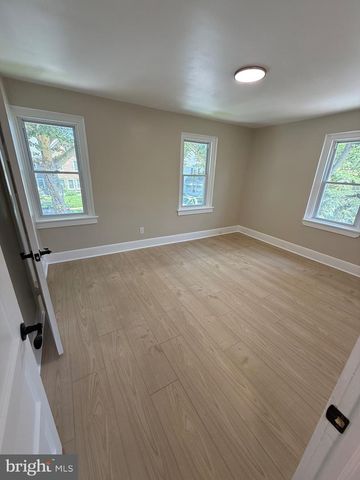303 PARIS AVE, Brooklawn, NJ 08030