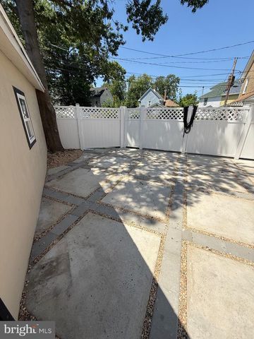303 PARIS AVE, Brooklawn, NJ 08030