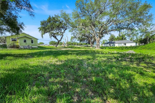 2104 SOUTH STREET, Leesburg, FL 34748