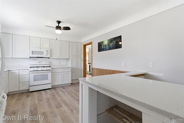 26014 Keith Street, Dearborn Heights, MI 48127