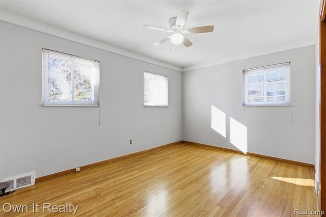 26014 Keith Street, Dearborn Heights, MI 48127